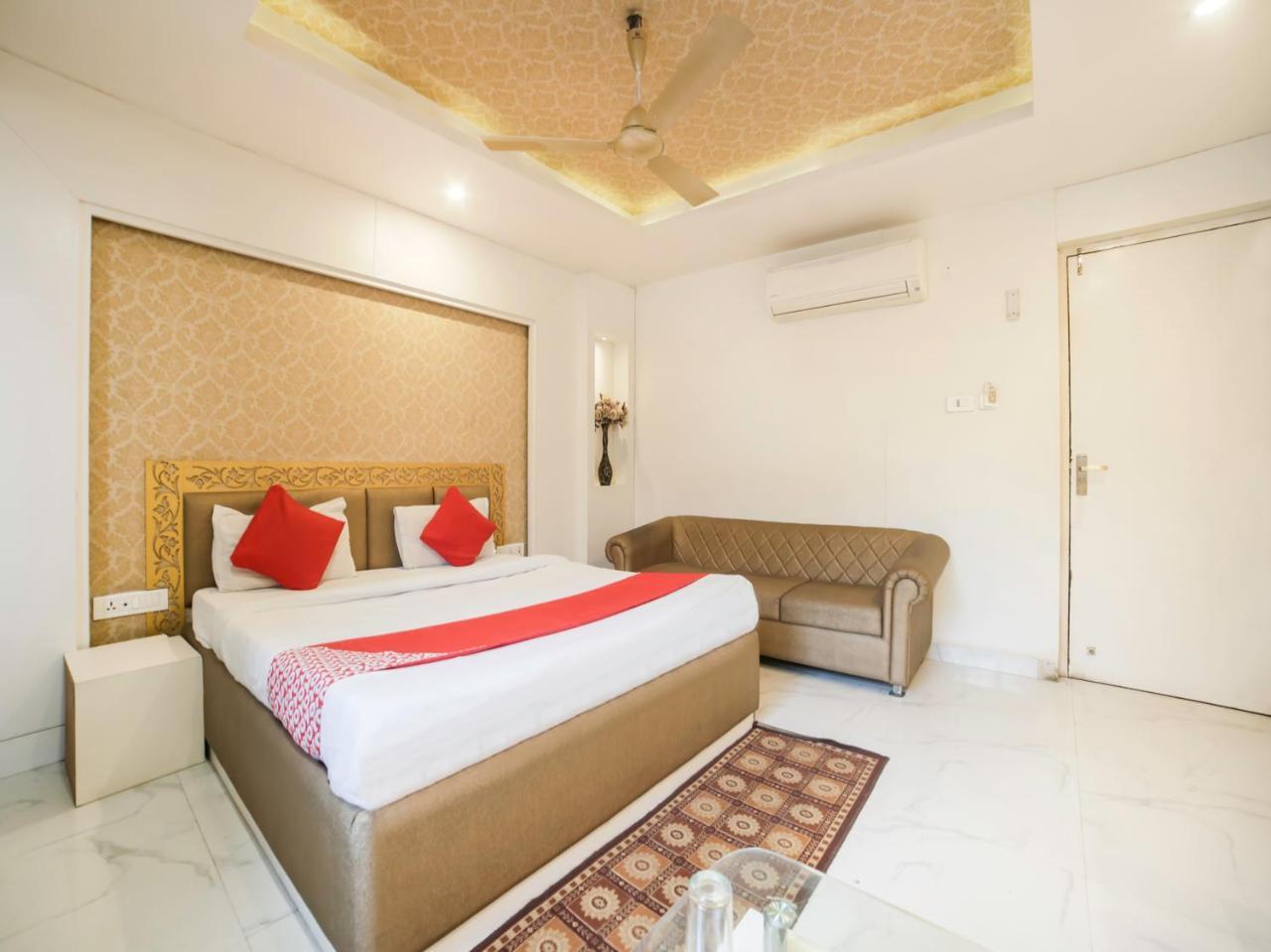 Oyo 10277 Hotel Delux Golden Аджмер Екстериор снимка
