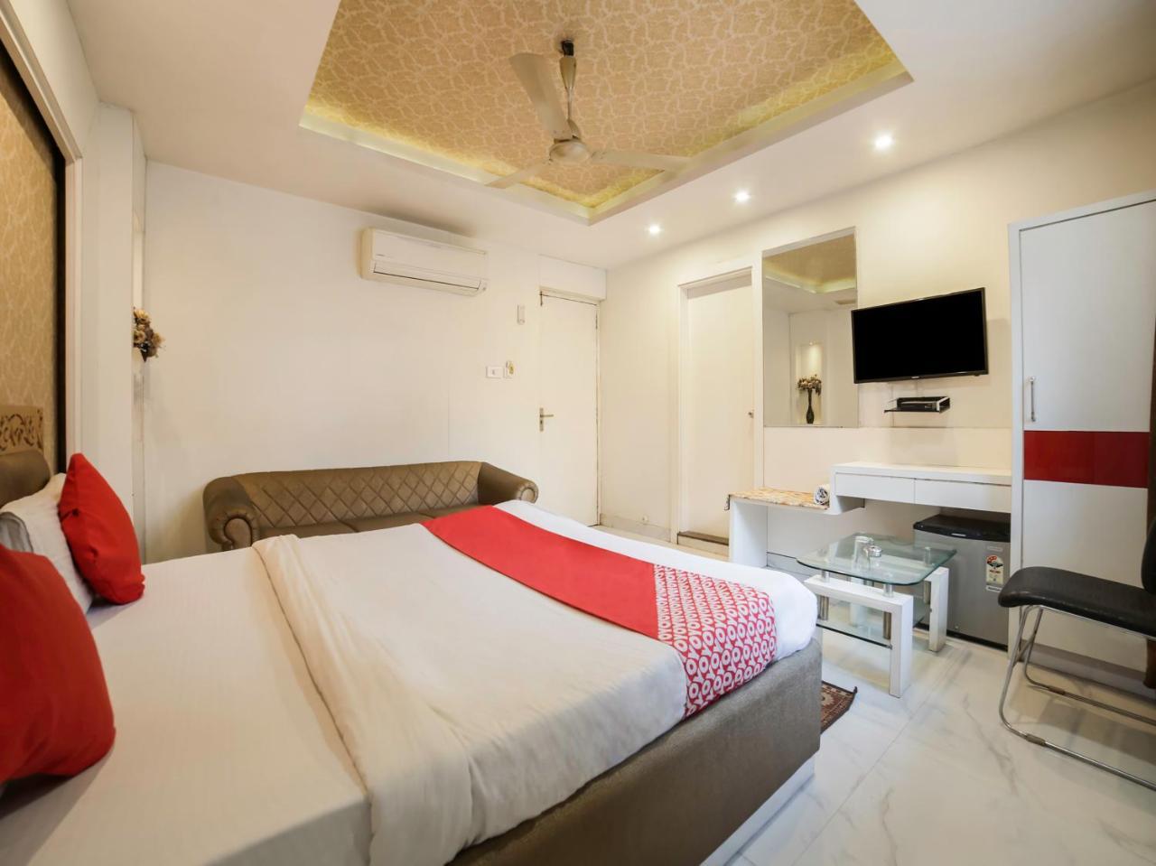 Oyo 10277 Hotel Delux Golden Аджмер Екстериор снимка
